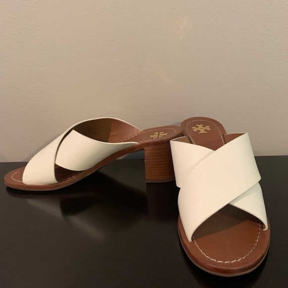 Tory Burch Shoes - Tory Burch White Sandals 8.5